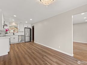 604 N 201st Street, Shoreline WA 98133