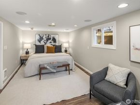 5717 37th Avenue NE, Seattle WA 98105