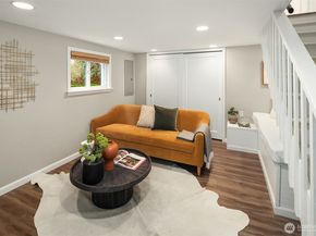 5717 37th Avenue NE, Seattle WA 98105