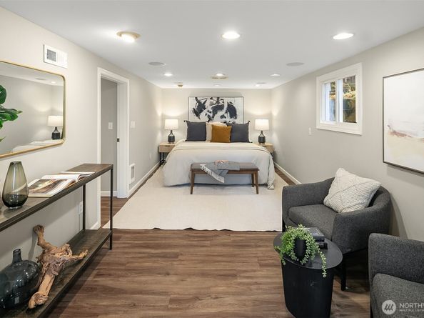 5717 37th Avenue NE, Seattle WA 98105