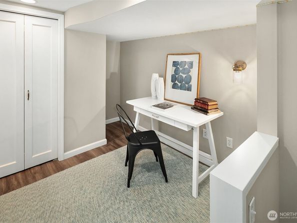 5717 37th Avenue NE, Seattle WA 98105