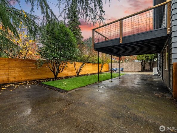 9101 30th Avenue NE, Seattle WA 98115