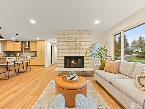 9101 30th Avenue NE, Seattle WA 98115