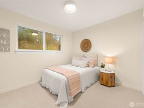 9101 30th Avenue NE, Seattle WA 98115