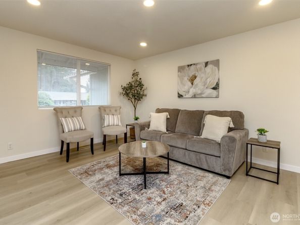 19659 122nd Place SE, Kent WA 98031