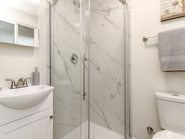 19659 122nd Place SE, Kent WA 98031