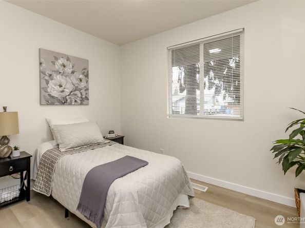 19659 122nd Place SE, Kent WA 98031