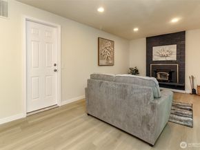 19659 122nd Place SE, Kent WA 98031