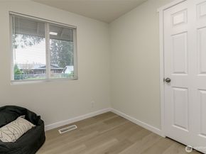 19659 122nd Place SE, Kent WA 98031