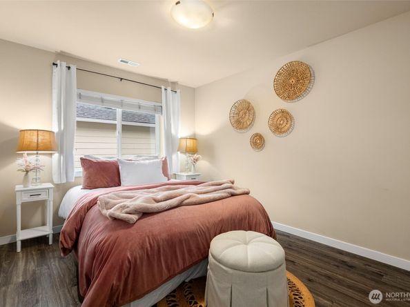 10323 White Deer Place NW, Silverdale WA 98383