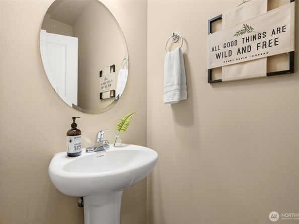 10323 White Deer Place NW, Silverdale WA 98383