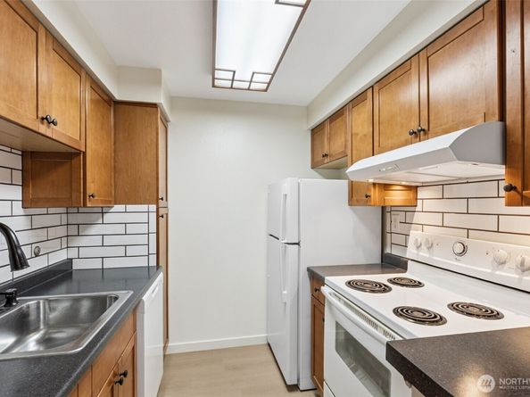 3425 S 176th Street 110, SeaTac WA 98188