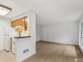 3425 S 176th Street 110, SeaTac WA 98188