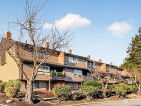 10717 Glen Acres Drive S 735, Burien WA 98168