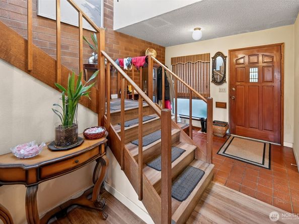 10717 Glen Acres Drive S 735, Burien WA 98168