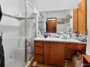 10717 Glen Acres Drive S 735, Burien WA 98168