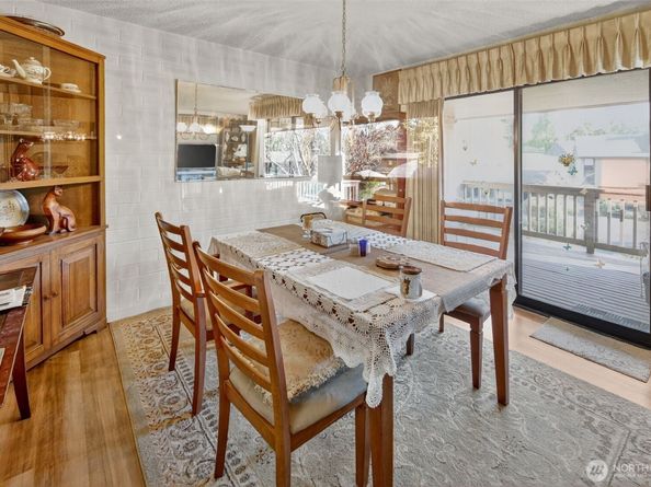 10717 Glen Acres Drive S 735, Burien WA 98168