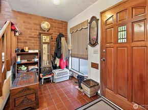 10717 Glen Acres Drive S 735, Burien WA 98168