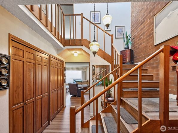 10717 Glen Acres Drive S 735, Burien WA 98168