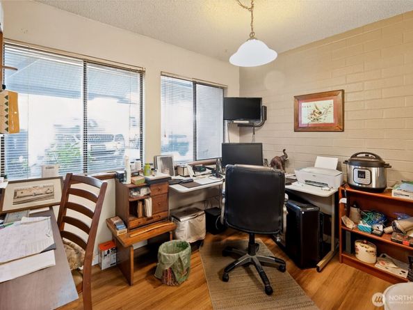 10717 Glen Acres Drive S 735, Burien WA 98168