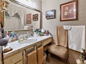 10717 Glen Acres Drive S 735, Burien WA 98168