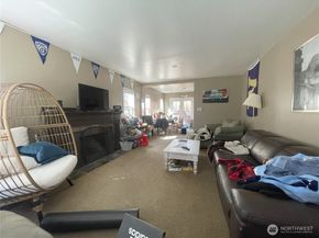 4757 35th Avenue NE, Seattle WA 98105