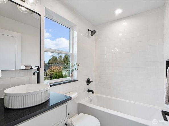 3054 Fairmount Ave SW, Seattle WA 98116