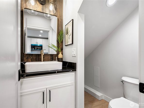 3054 Fairmount Ave SW, Seattle WA 98116