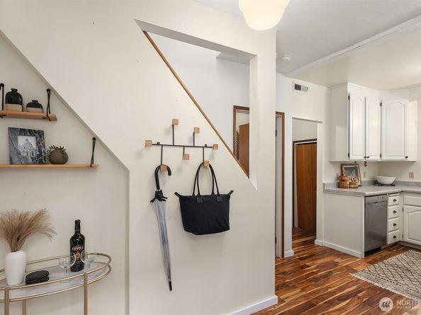 108 N 60th Street, Seattle WA 98103