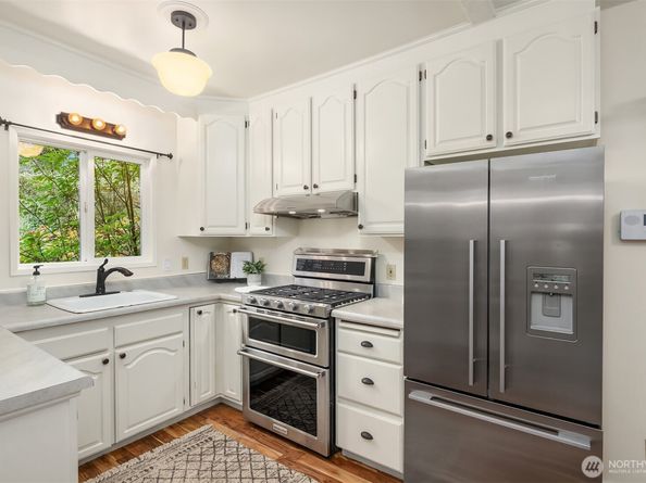 108 N 60th Street, Seattle WA 98103