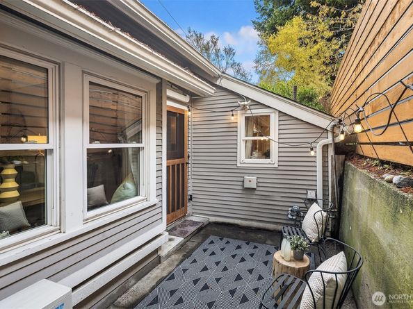 108 N 60th Street, Seattle WA 98103