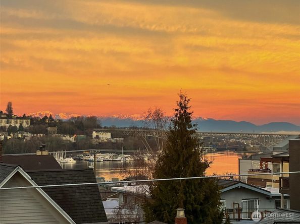 2212 Franklin Avenue E B, Seattle WA 98102