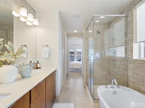 2212 Franklin Avenue E B, Seattle WA 98102