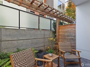 2212 Franklin Avenue E B, Seattle WA 98102