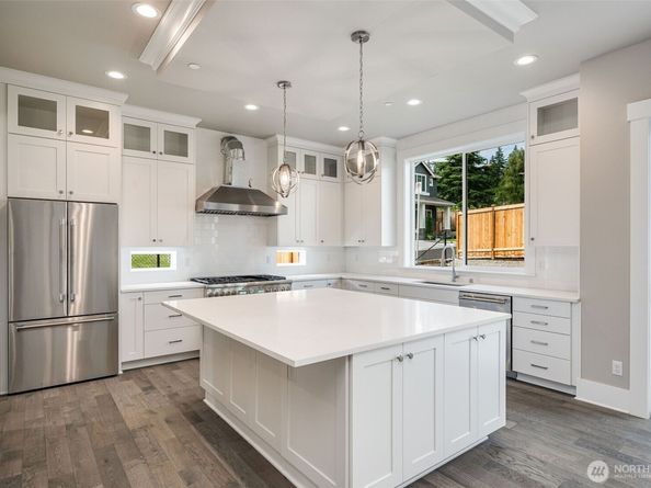 17254 NE 113th Court, Redmond WA 98052