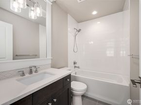 17254 NE 113th Court, Redmond WA 98052