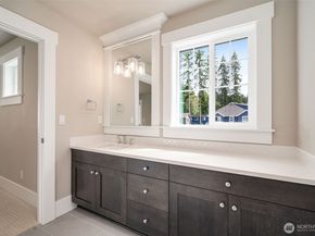 17254 NE 113th Court, Redmond WA 98052