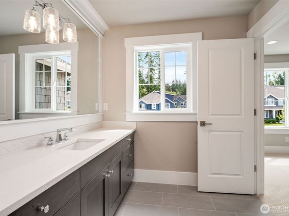 17254 NE 113th Court, Redmond WA 98052