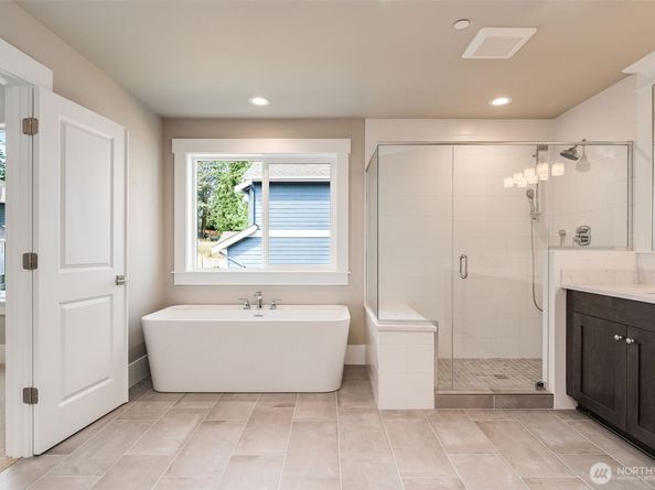 17254 NE 113th Court, Redmond WA 98052