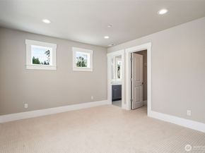 17254 NE 113th Court, Redmond WA 98052