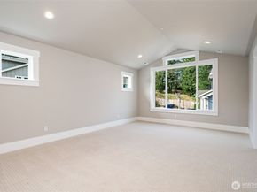 17254 NE 113th Court, Redmond WA 98052