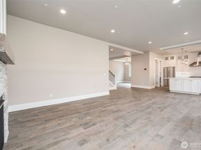 17254 NE 113th Court, Redmond WA 98052