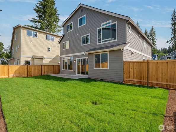 17254 NE 113th Court, Redmond WA 98052