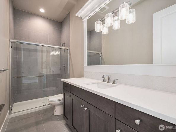 17254 NE 113th Court, Redmond WA 98052