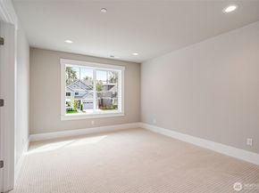 17254 NE 113th Court, Redmond WA 98052