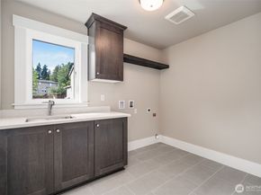 17254 NE 113th Court, Redmond WA 98052