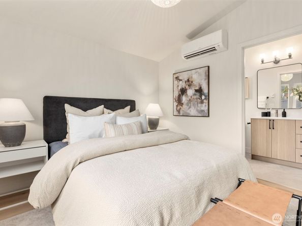 3404 33rd Avenue W, Seattle WA 98199