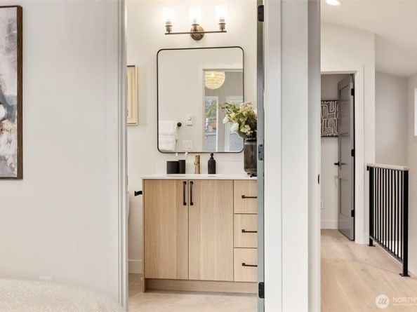 3404 33rd Avenue W, Seattle WA 98199