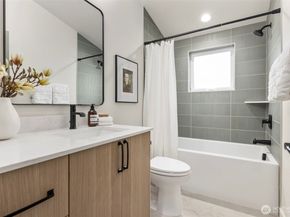 3404 33rd Avenue W, Seattle WA 98199