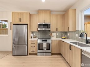 3404 33rd Avenue W, Seattle WA 98199